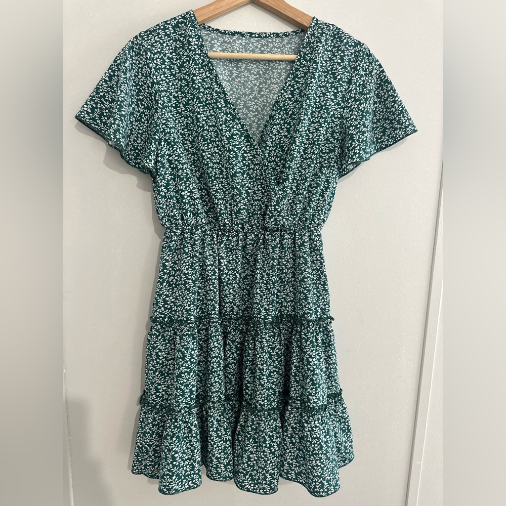 SHEIN Green Floral V-Neck Tiered Midi Dress
